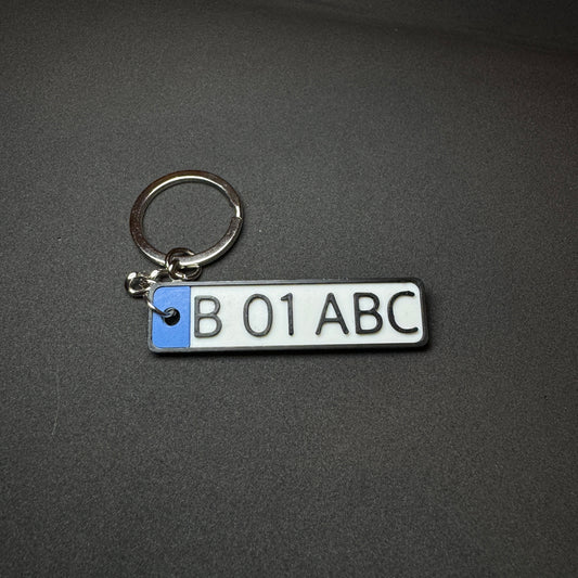 Breloc personalizat cu număr de înmatriculare