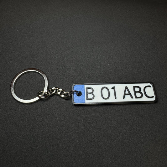 Breloc personalizat cu număr de înmatriculare